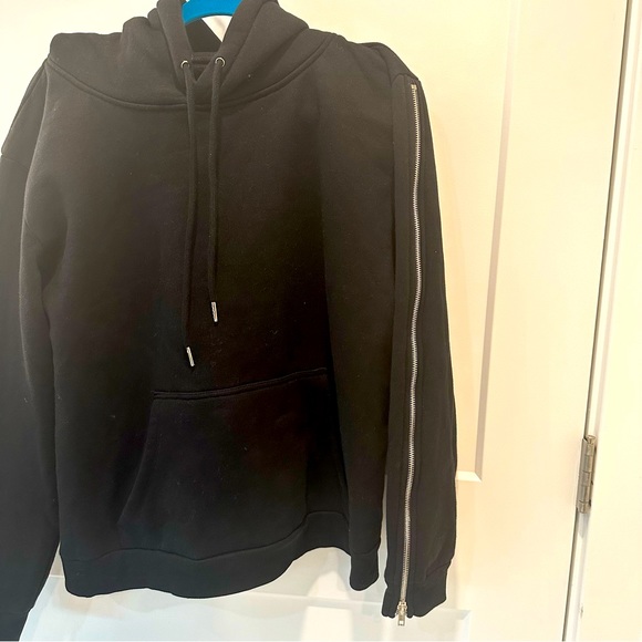 Fashion Nova Black Hoodie with Zippered Sleeves Size 1XL - Picture 2 of 8